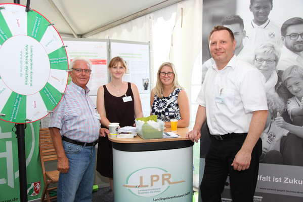 Mitglieder des LPR am Stand