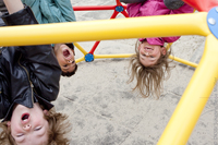 DKSB Kinder auf Klettergerüst